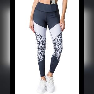 Workout L Pattern Leggings